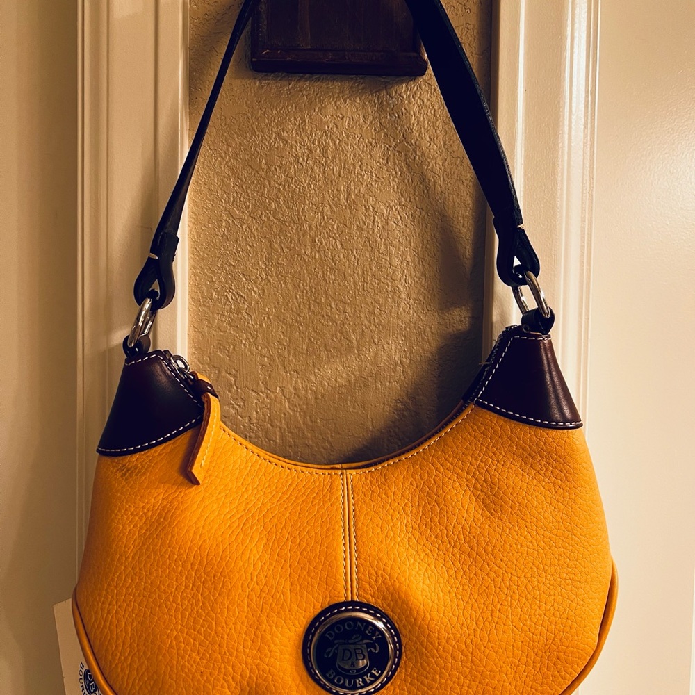 NWT Dooney & Bourke purse